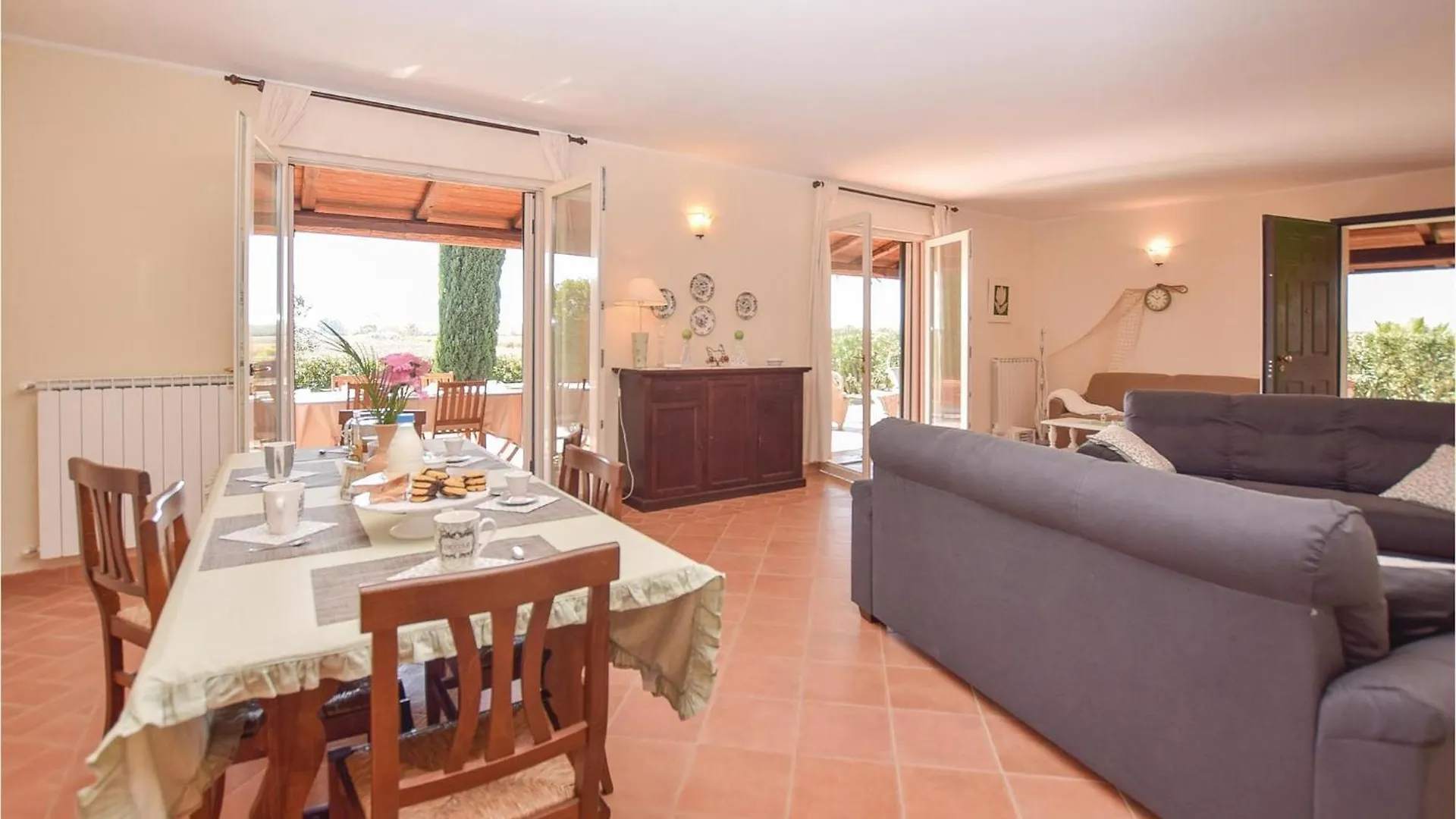 Villa Del Sole contacts